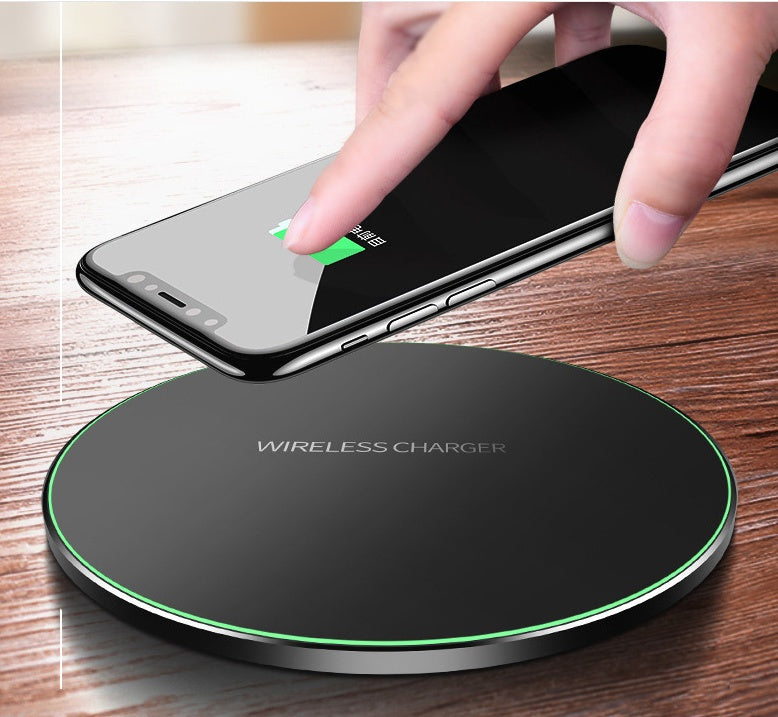 Wireless Fast Charging Pad - Compact and Efficient Design