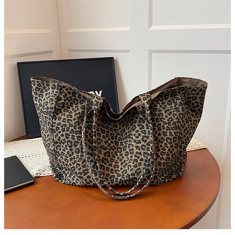 Women’s leopard print bucket shoulder bag