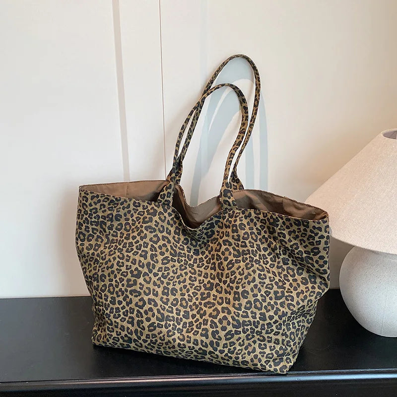 Women’s leopard print bucket shoulder bag