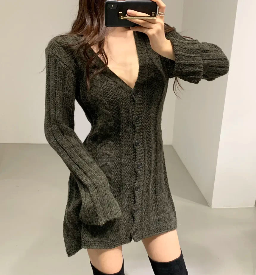 Women’s fitted knit mini sweater dress - 3KDyn