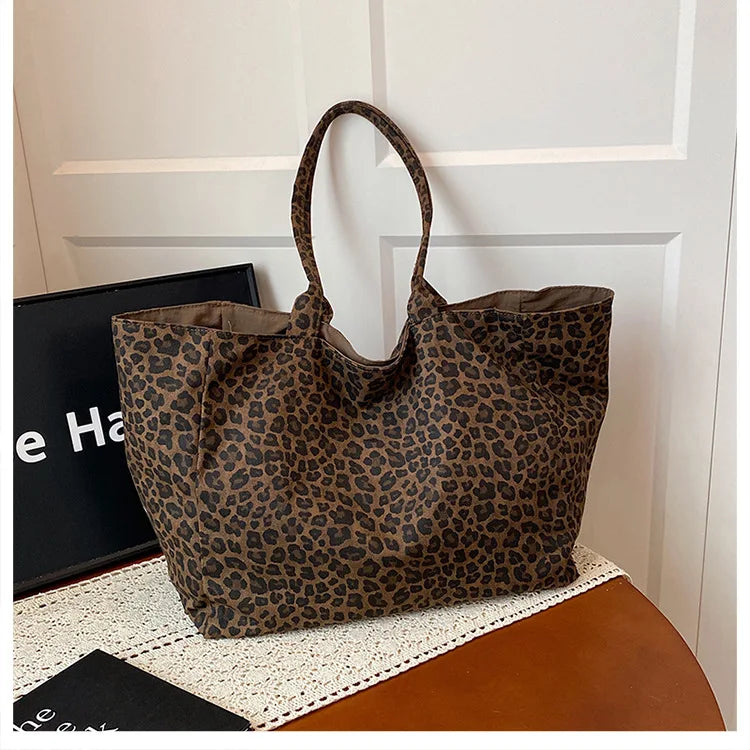 Women’s leopard print bucket shoulder bag