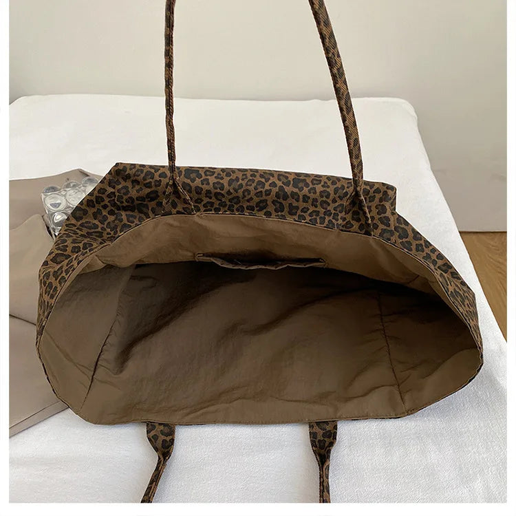 Women’s leopard print bucket shoulder bag