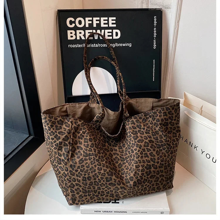Women’s leopard print bucket shoulder bag