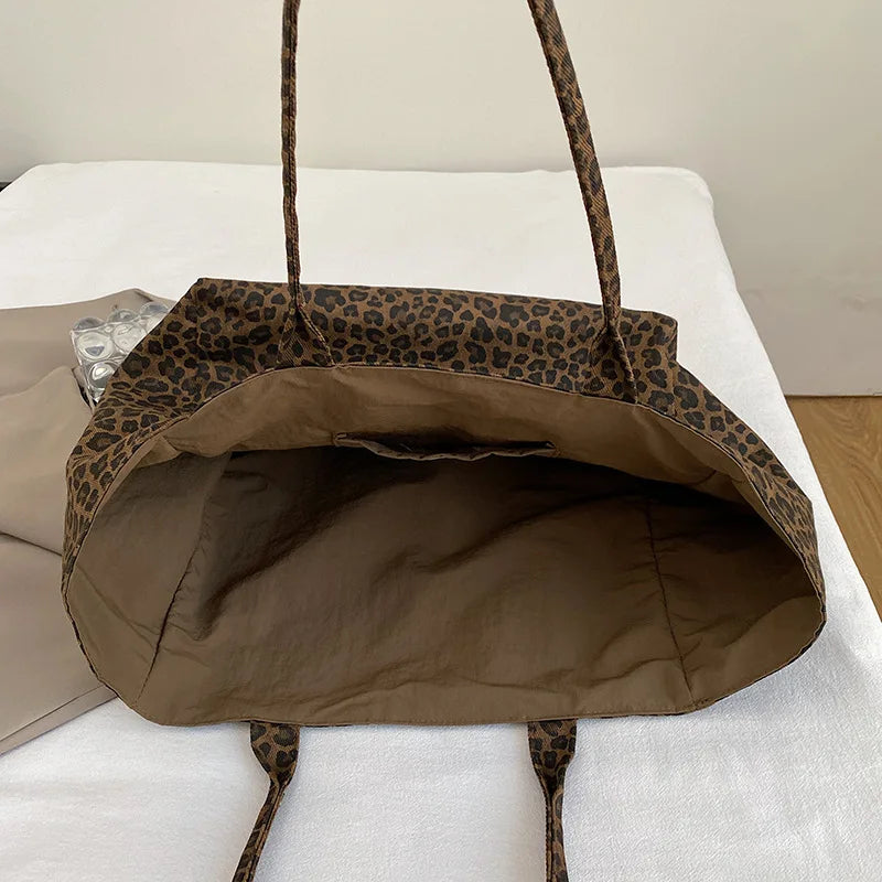 Women’s leopard print bucket shoulder bag