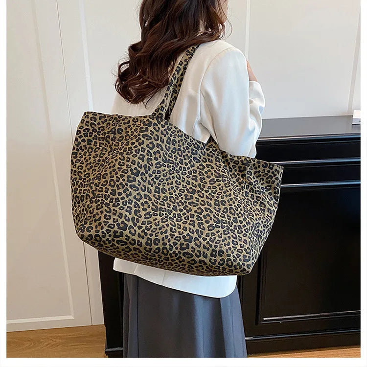 Women’s leopard print bucket shoulder bag