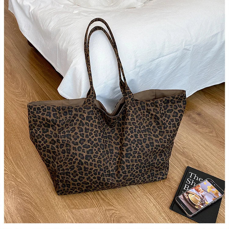 Women’s leopard print bucket shoulder bag