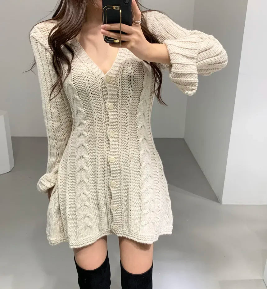 Women’s cable knit mini sweater dress in a fitted fall style - 3KDyn