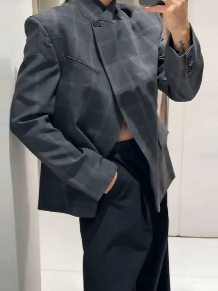 Women’s plaid stand-collar blazer