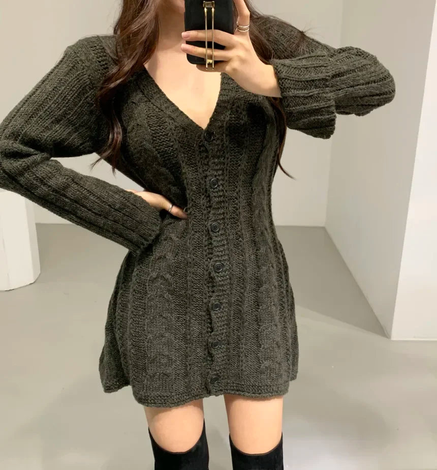 Women’s long sleeve V-neck sweater mini dress - 3KDyn