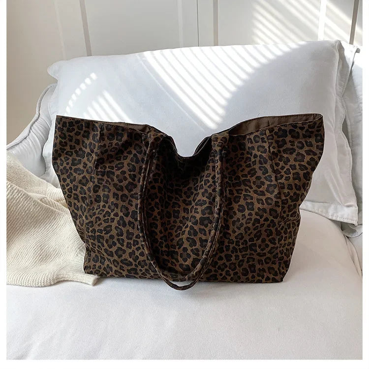 Women’s leopard print bucket shoulder bag