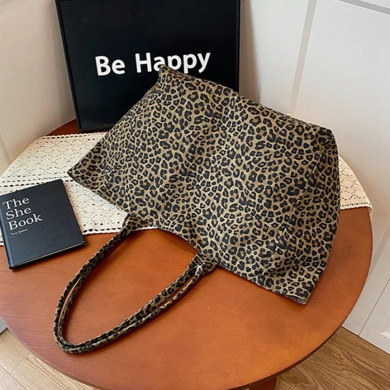 Women’s leopard print bucket shoulder bag