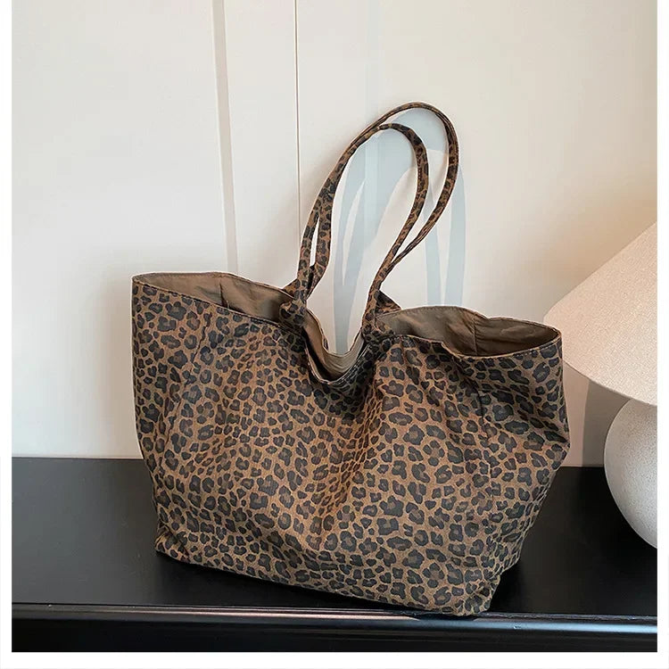 Women’s leopard print bucket shoulder bag