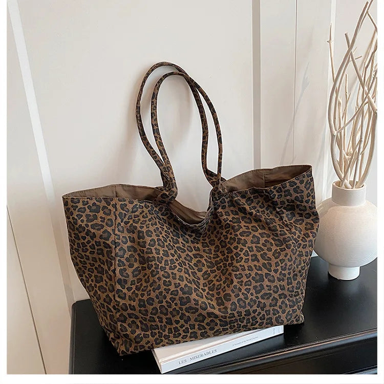 Women’s leopard print bucket shoulder bag